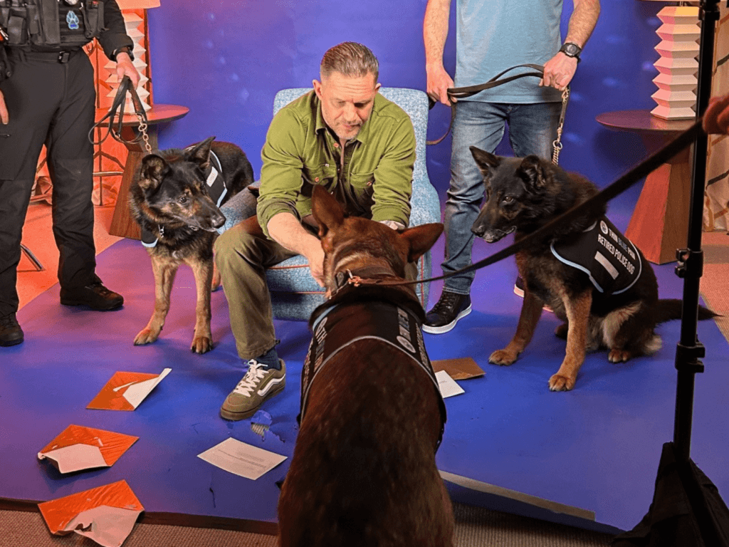 Tom Hardy plays with RPDs Neo, Bear and Gilly