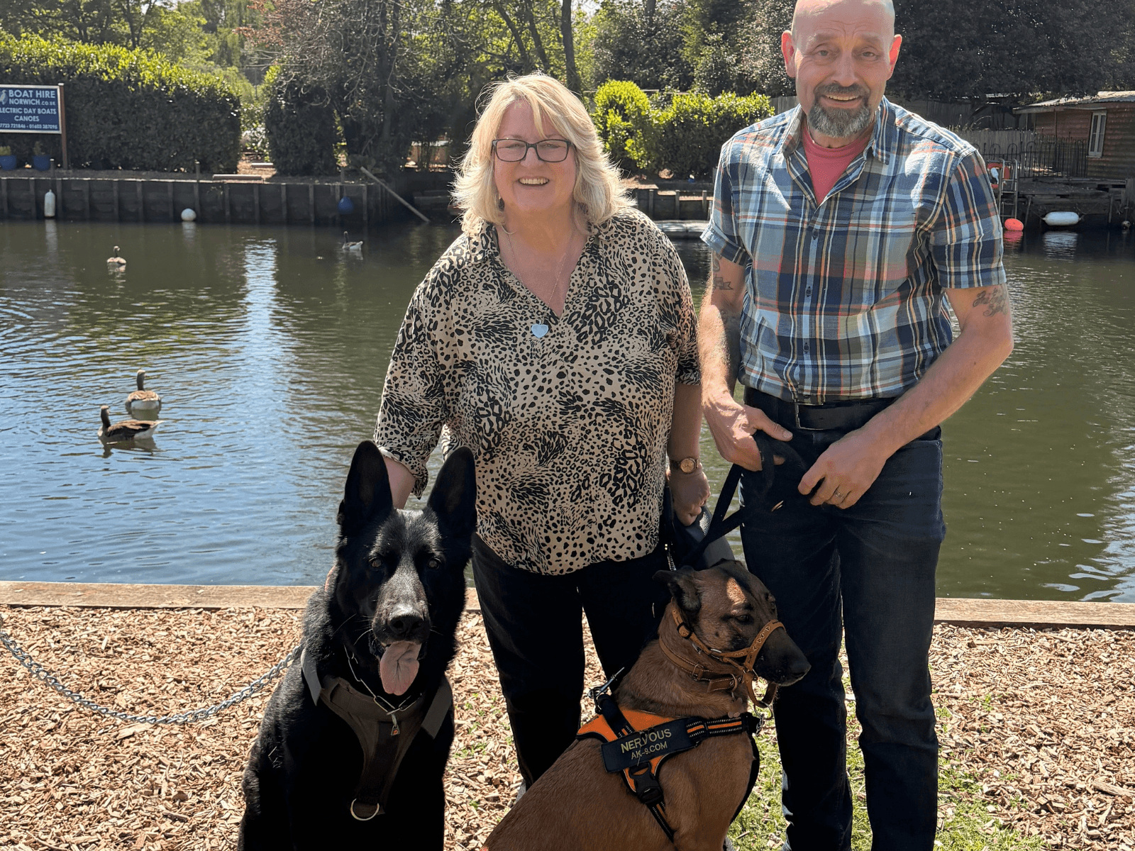 Retired police dog Nipper is reunited with his puppy walkers, Jackie and Dave, and their dog, Molly